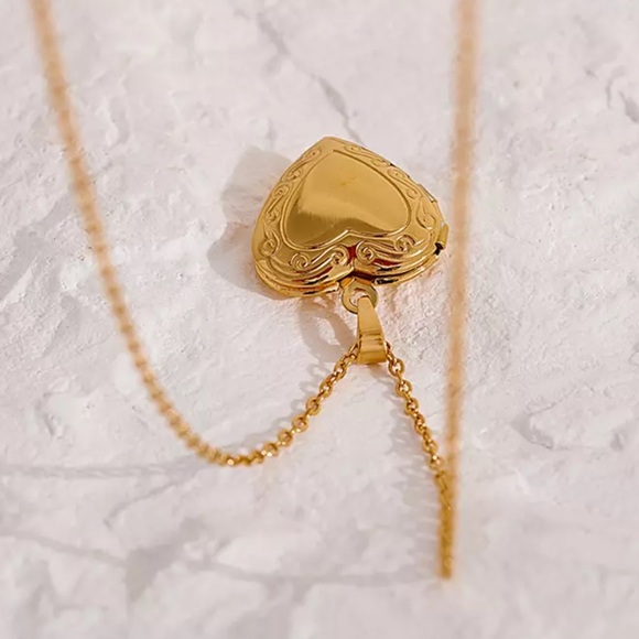 💛Gold plated heart pendant necklace - Picture 8 of 8